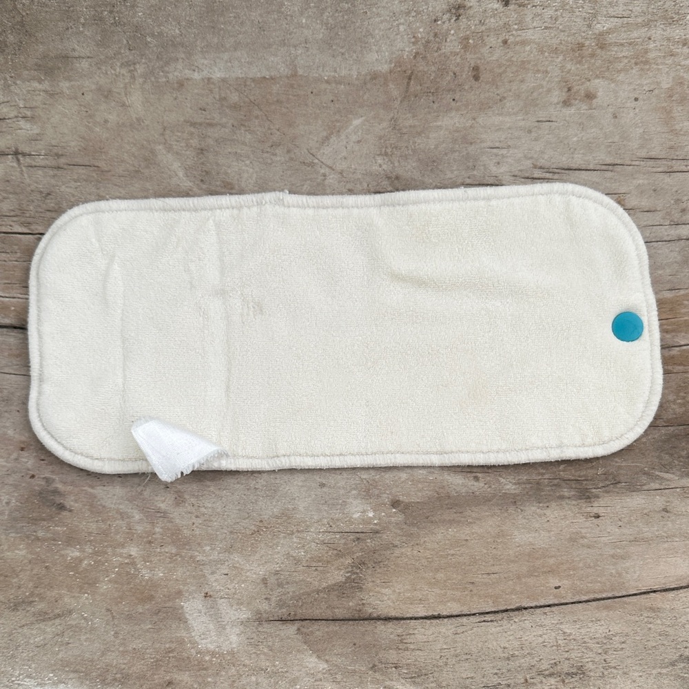 A Grade Lalabye Baby ONE small booster insert only (can be used for newborn).